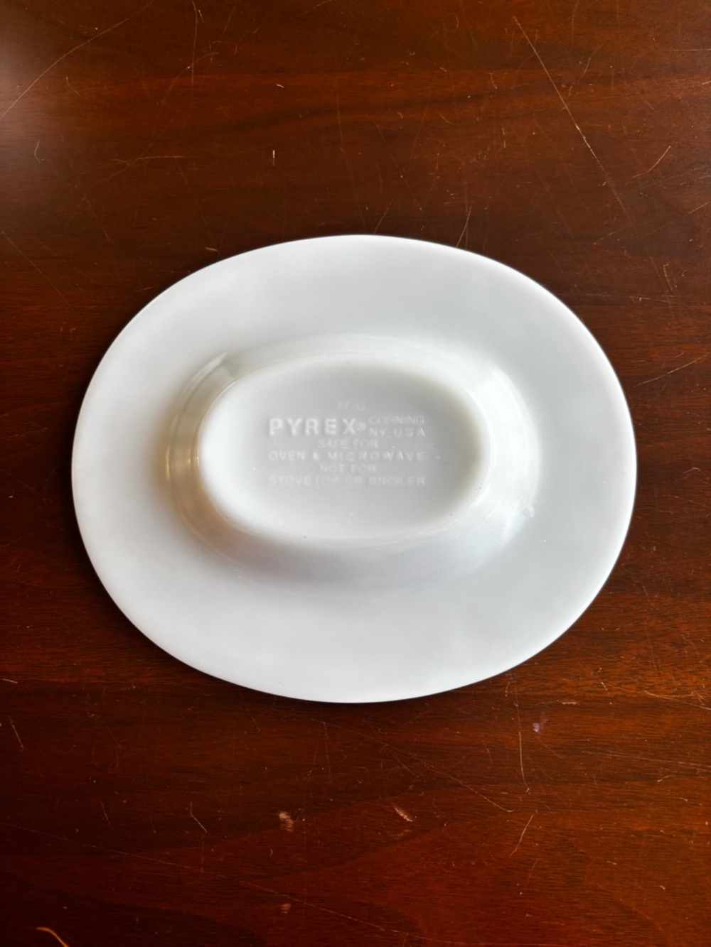 Vintage Pyrex Butterfly Gold Gravy Boat & Dish - Picture 7 of 9